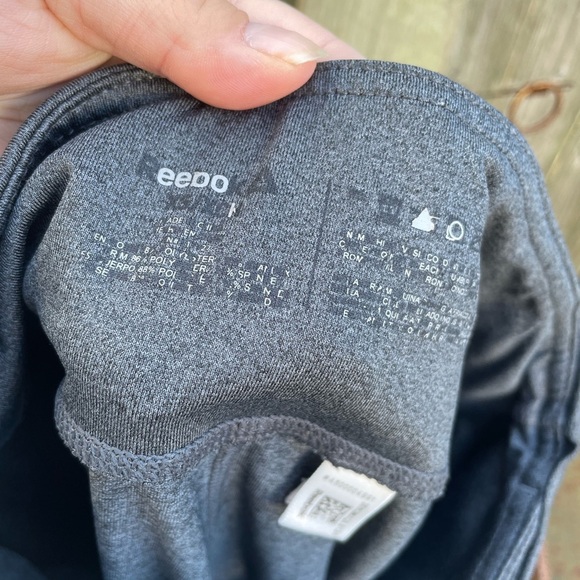 REEBOK GRAY CROPPED ACTIVE LEGGINGS - Picture 3 of 3